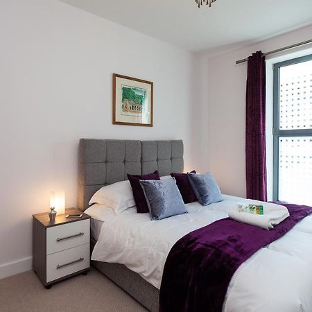 Self-Contained Town Centre One Bedroom Apartments By Helmswood Serviced Apartments Redhill (Surrey) Exterior photo
